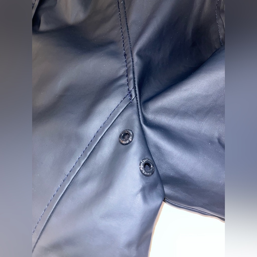 Abercrombie & Fitch Heavy-Duty Classic Juniors Rain Coat, Size M, NWOT - Picture 12 of 12